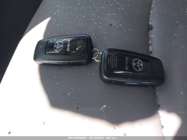 2T3A1RFV2PC335566 Toyota Rav4 Xle Premium