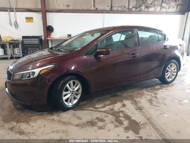 KIA FORTE LX 2017 3KPFL4A76HE145888 Image 2