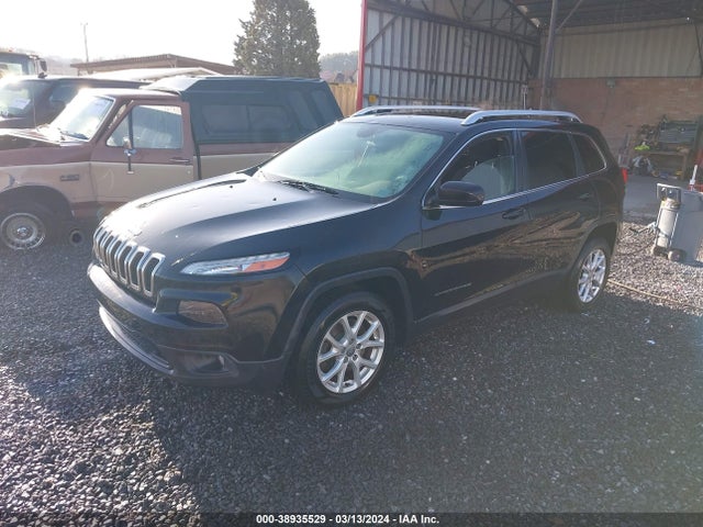 Jeep Cherokee Latitude 2015 1C4PJLCS9FW590019 Image 2