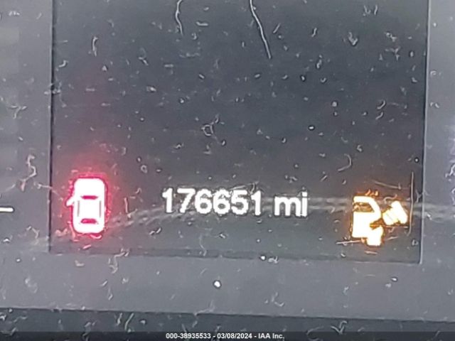 1C4PJLCB3FW669122 Jeep Cherokee Latitude