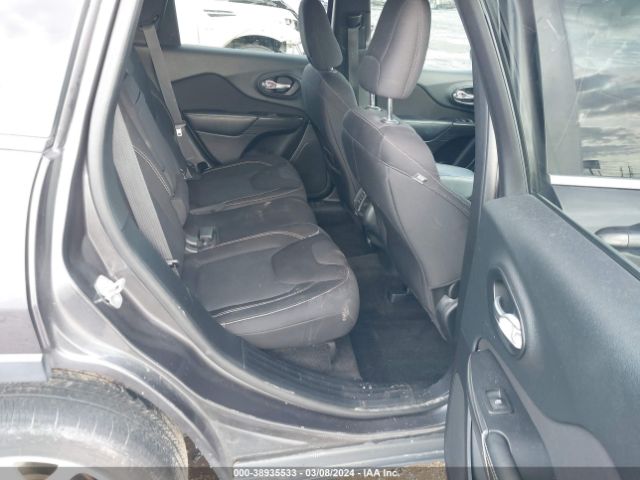 1C4PJLCB3FW669122 Jeep Cherokee Latitude