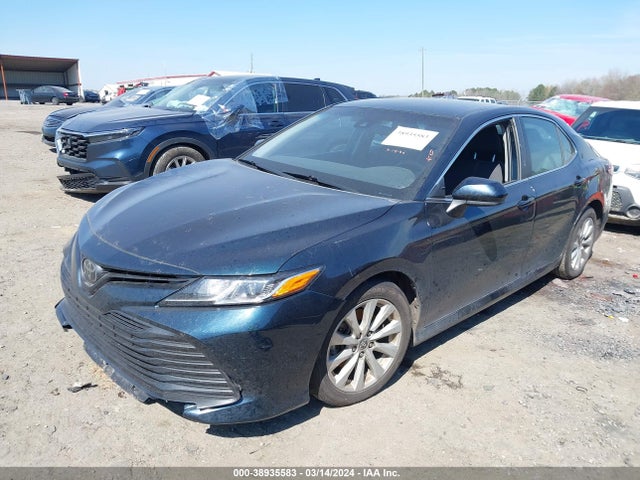 Toyota CAMRY LE 2020 4T1C11AK9LU375944 Image 2