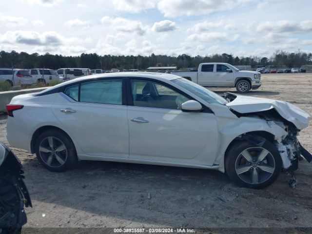 1N4BL4DW9NN410835 Nissan Altima Sv Intelligent Awd