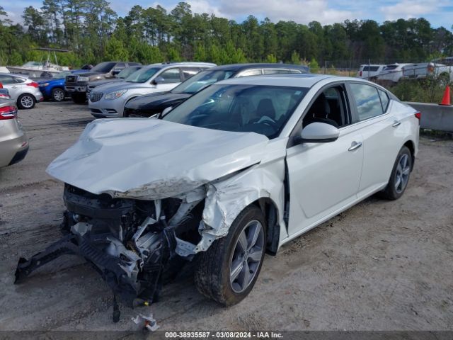 1N4BL4DW9NN410835 Nissan Altima Sv Intelligent Awd