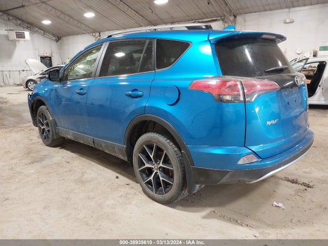 Toyota RAV4 SE 2018 JTMJFREV4JJ207305 Image 3