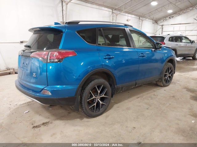 Toyota RAV4 SE 2018 JTMJFREV4JJ207305 Image 4