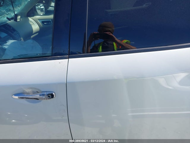 Nissan Pathfinder Platinum 2017 5N1DR2MMXHC602622 Image 13