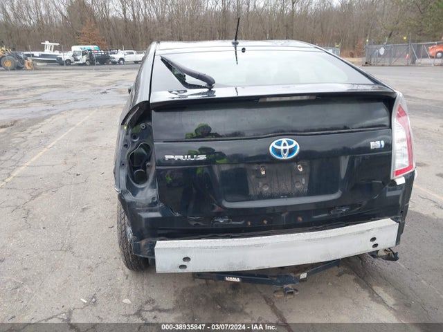 Toyota Prius Two 2014 JTDKN3DU0E0368811 Image 17