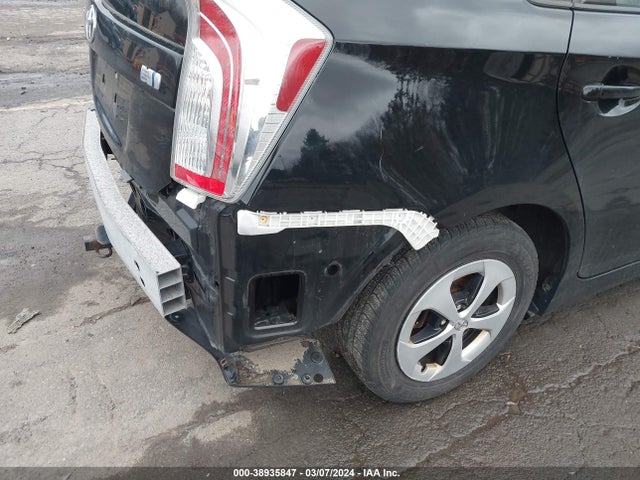 Toyota Prius Two 2014 JTDKN3DU0E0368811 Image 19