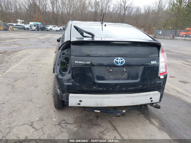 Toyota Prius Two 2014 JTDKN3DU0E0368811 Image 6
