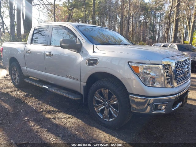 Nissan TITAN SV 2017 1N6AA1E55HN567229 zdjęcie główne