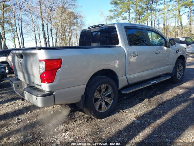Nissan TITAN SV 2017 1N6AA1E55HN567229 Image 4