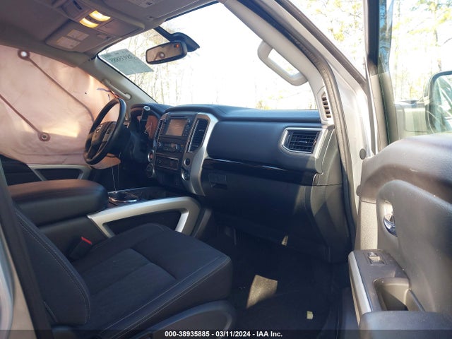 Nissan TITAN SV 2017 1N6AA1E55HN567229 Image 5