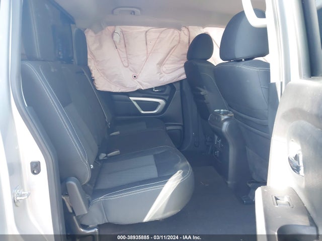 Nissan TITAN SV 2017 1N6AA1E55HN567229 Image 8