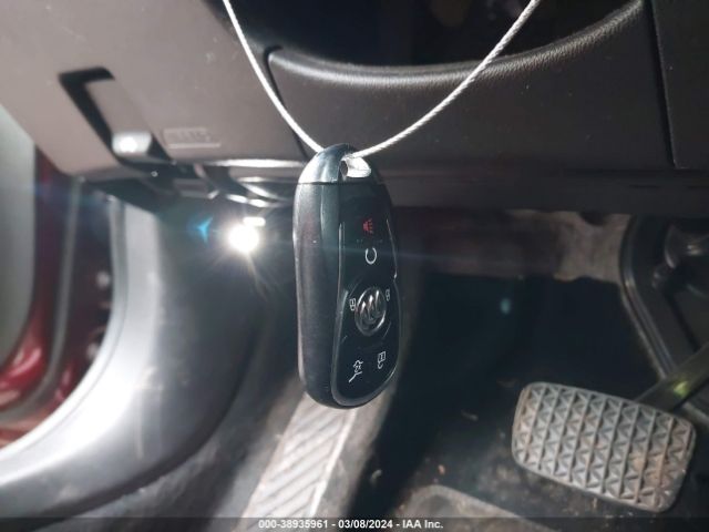 W04GV8SX6J1107567 Buick Regal Tourx Essence
