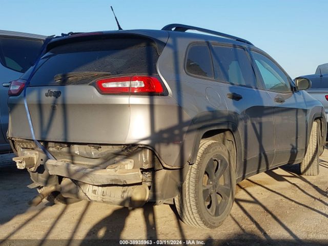 1C4PJLAB3GW302581 Jeep Cherokee Altitude