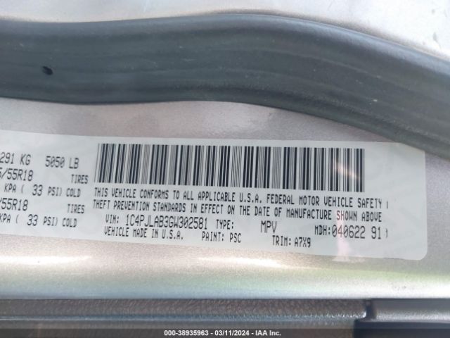 1C4PJLAB3GW302581 Jeep Cherokee Altitude