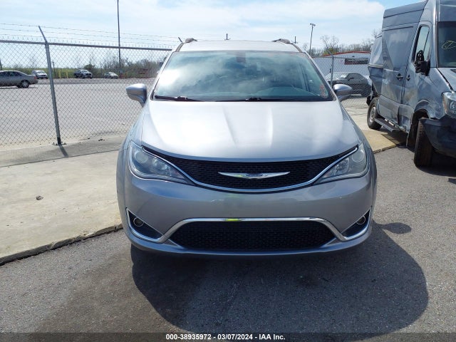 Chrysler Pacifica Touring L 2018 2C4RC1BGXJR120300 Image 12