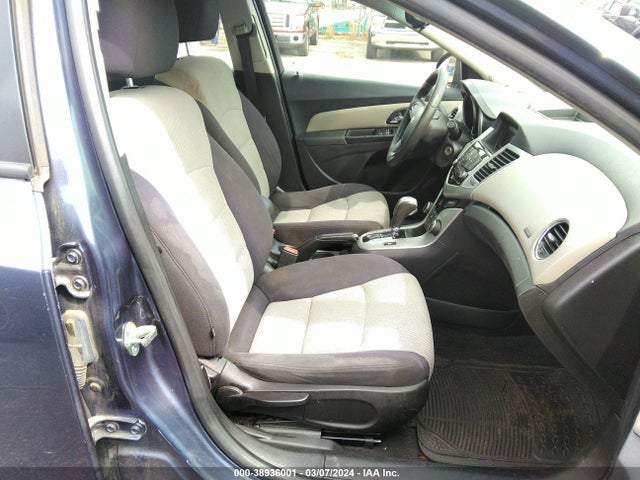 Chevrolet Cruze Ls Auto 2014 1G1PA5SHXE7207255 Image 5