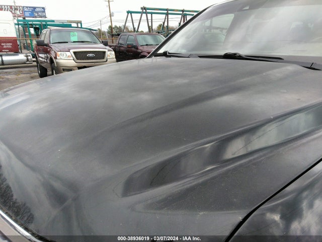 Chevrolet Suburban Premier 2017 1GNSCJKC8HR154483 Image 17