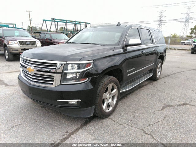 Chevrolet Suburban Premier 2017 1GNSCJKC8HR154483 Image 2