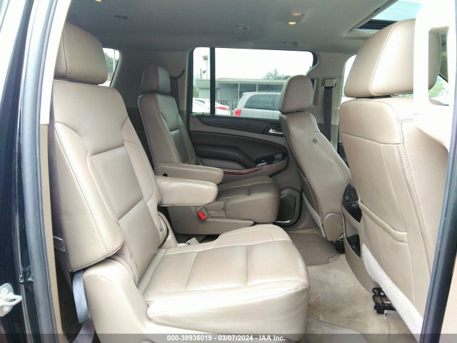 Chevrolet Suburban Premier 2017 1GNSCJKC8HR154483 Image 8