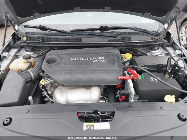 Chrysler 200 Limited 2015 1C3CCCAB1FN557943 Image 10