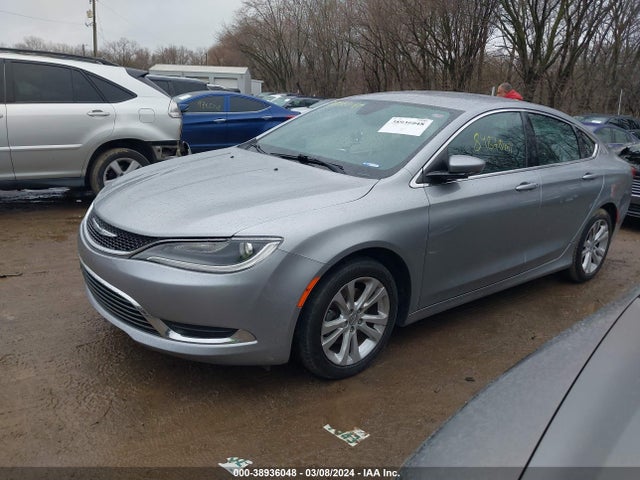 Chrysler 200 Limited 2015 1C3CCCAB1FN557943 Image 2