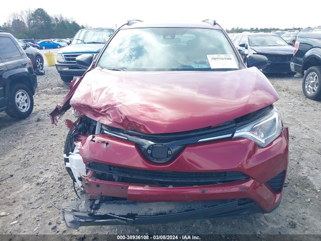 Toyota RAV4 LE 2018 2T3BFREV8JW841559 Image 12