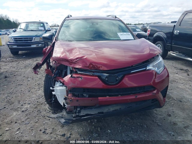 Toyota RAV4 LE 2018 2T3BFREV8JW841559 Image 17