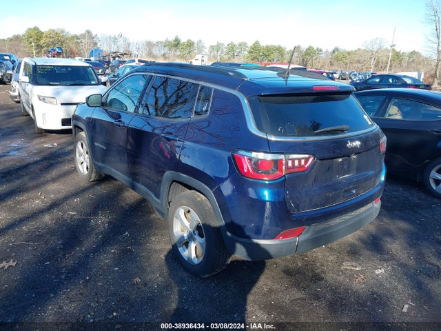 Jeep Compass Latitude 4x4 2018 3C4NJDBB2JT314343 Image 3
