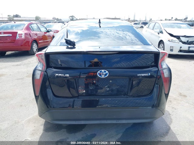 Toyota Prius Two 2016 JTDKBRFUXG3516327 Image 16