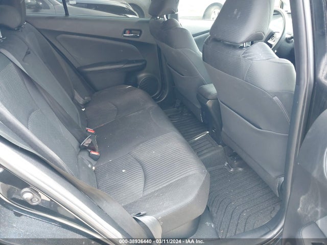 Toyota Prius Two 2016 JTDKBRFUXG3516327 Image 8