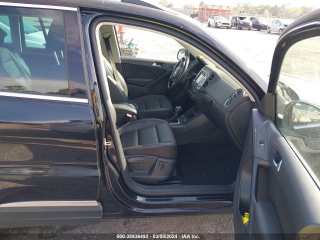 WVGAV7AX7FW578382 Volkswagen TIGUAN SE