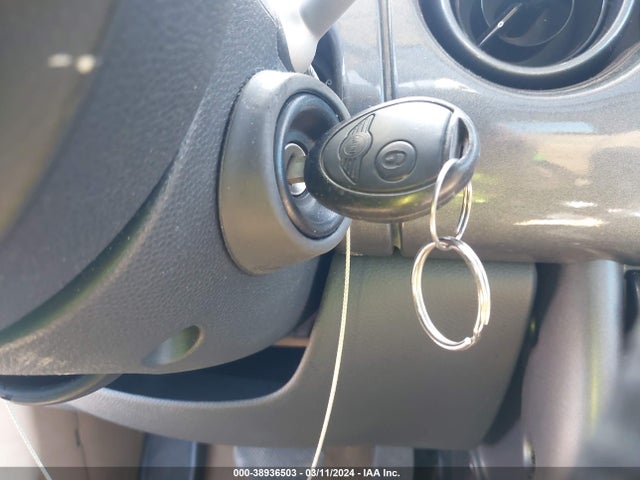 2003 MINI COOPER WMWRC33423TE19047 Photo 10