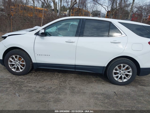 Chevrolet EQUINOX LT 2018 2GNAXSEV5J6236823 Image 14