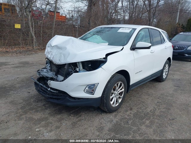 Chevrolet EQUINOX LT 2018 2GNAXSEV5J6236823 Image 2