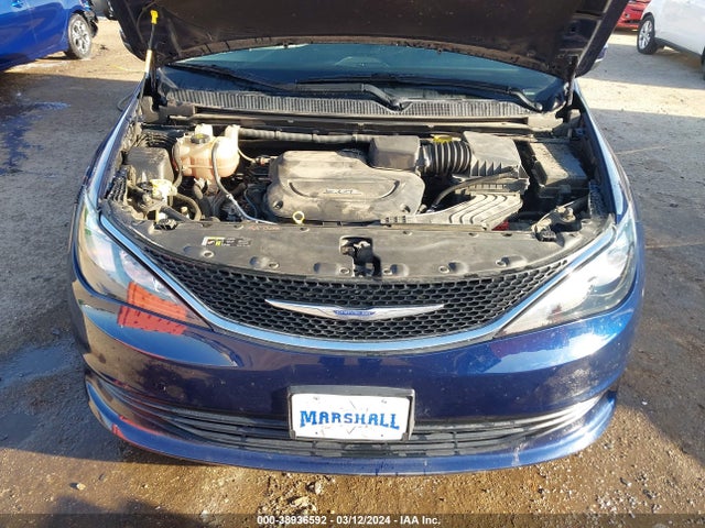 2C4RC1DGXHR561464 Chrysler Pacifica Touring