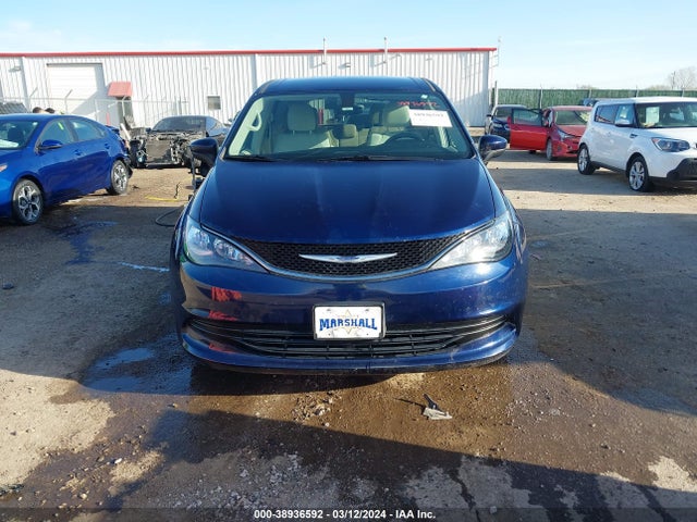 2C4RC1DGXHR561464 Chrysler Pacifica Touring