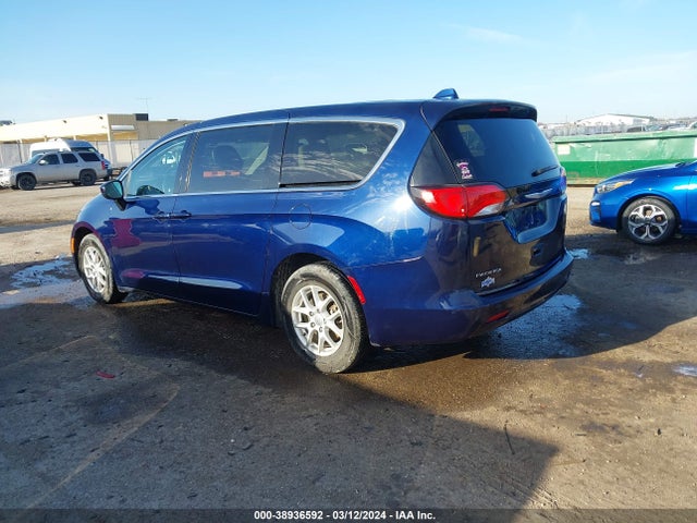 2C4RC1DGXHR561464 Chrysler Pacifica Touring