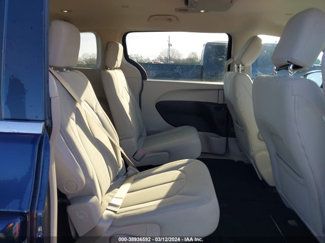 2C4RC1DGXHR561464 Chrysler Pacifica Touring