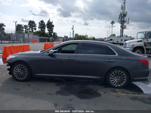 Genesis G90 5.0 Ultimate 2017 KMHG54JH3HU034767 Image 14