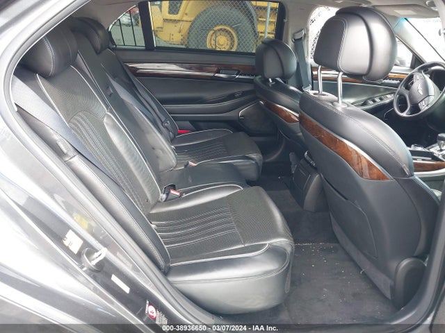 Genesis G90 5.0 Ultimate 2017 KMHG54JH3HU034767 Image 8