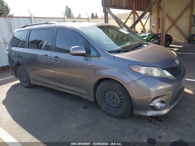 2011 TOYOTA SIENNA SE VIN: 5TDXK3DC2BS093196