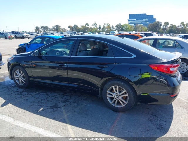 Hyundai SONATA SE 2017 5NPE24AF9HH577828 Image 14