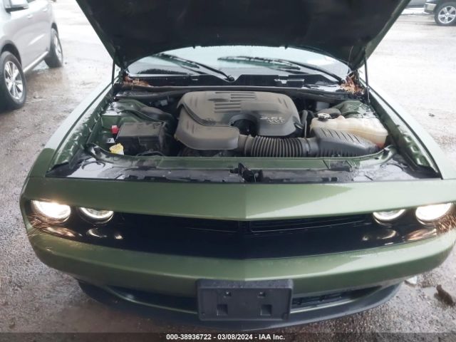 2C3CDZAGXNH108618 Dodge Challenger Sxt