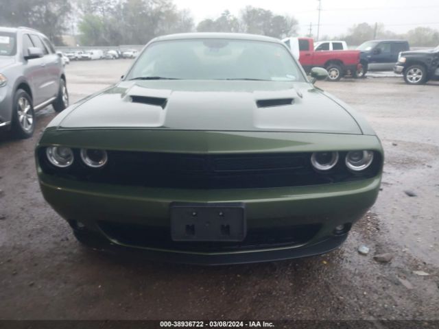 2C3CDZAGXNH108618 Dodge Challenger Sxt