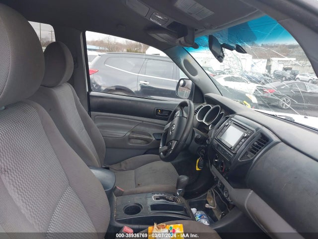 2014 TOYOTA TACOMA BASE V6 VIN: 3TMLU4EN8EM141965