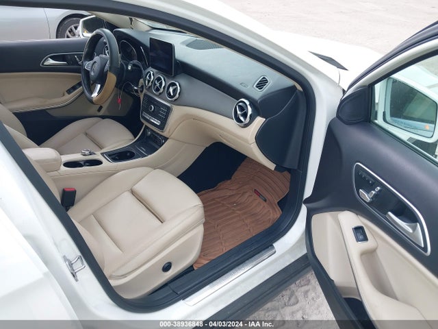 Mercedes-Benz GLA 250 2018 WDCTG4EB8JJ486122 Image 5