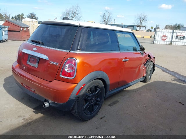 2012 MINI COOPER WMWSU3C58CT258370 Photo 3